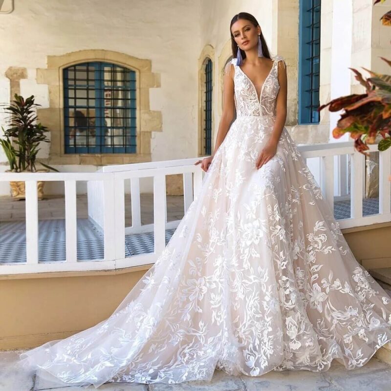 Robe de Mariée Princesse Col en V